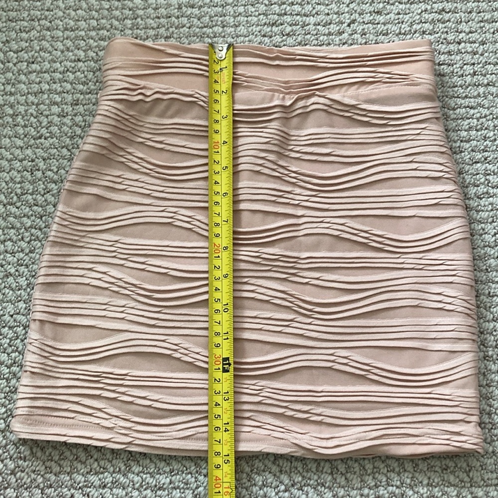 EUC Sparkle & Fade Blush Textured Skirt (Size XS) - Picture 6 of 6